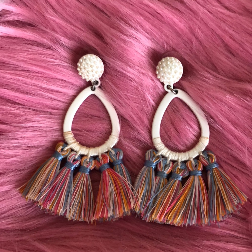 🤍🧡💙NWOT White and Colorful Tassel Earrings💙🧡🤍
